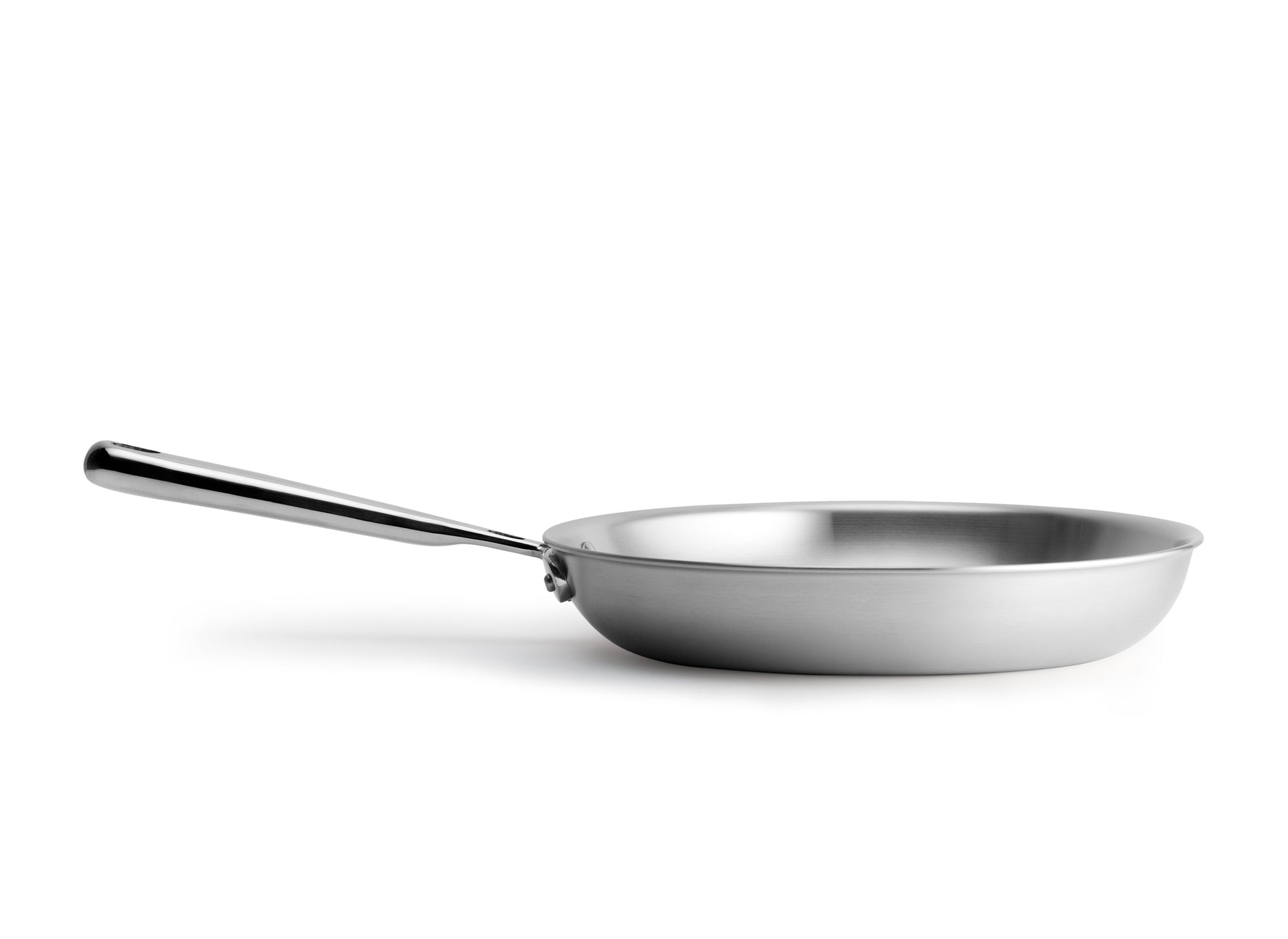 {{10-inch}} The 10 inch Misen Stainless Skillet is an essential workhorse in any kitchen.