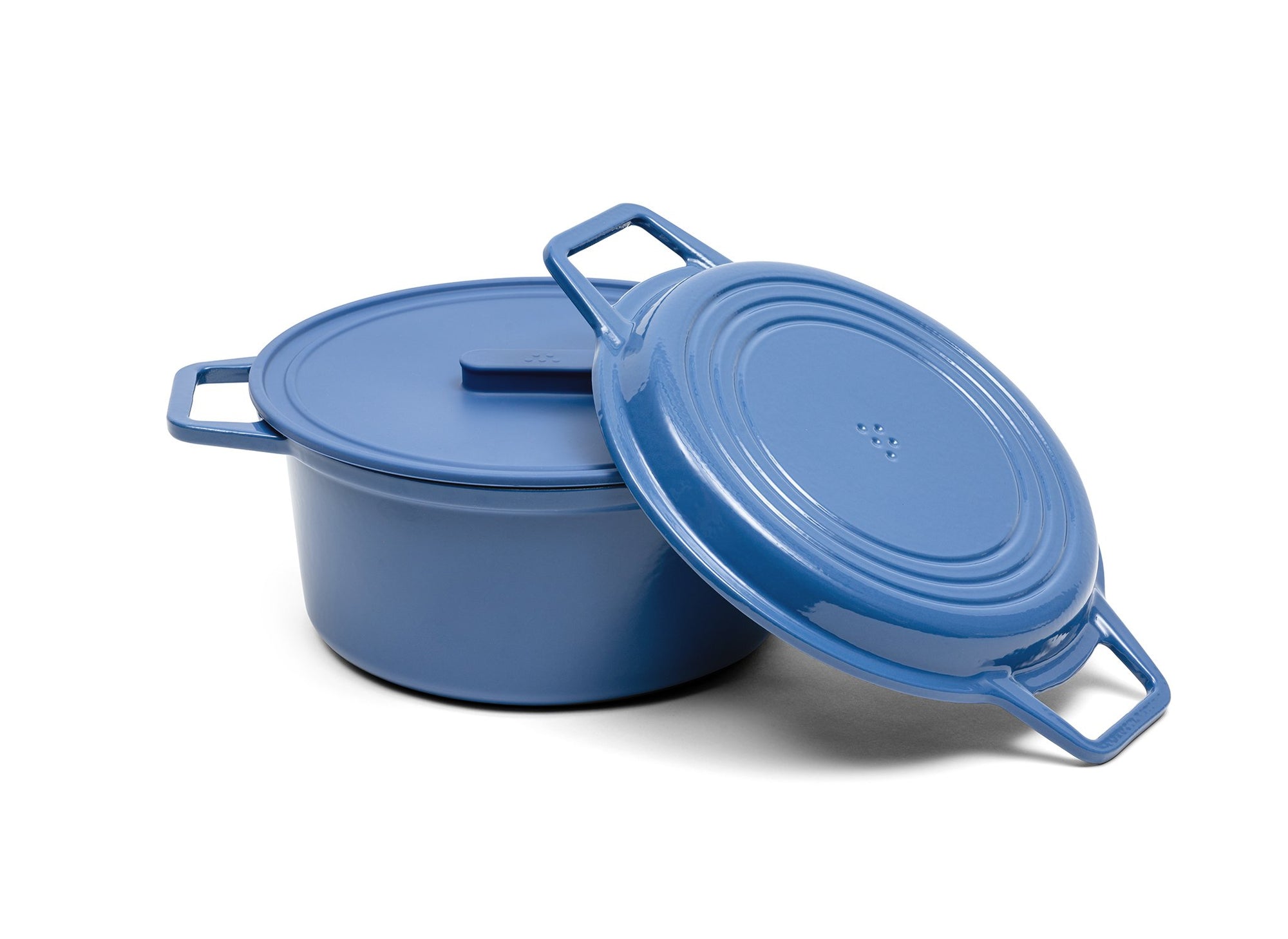 {{7-qt-grill-blue}} A blue 7-quart Misen Dutch Oven with matching Grill Lid and silicone Universal Lid.
