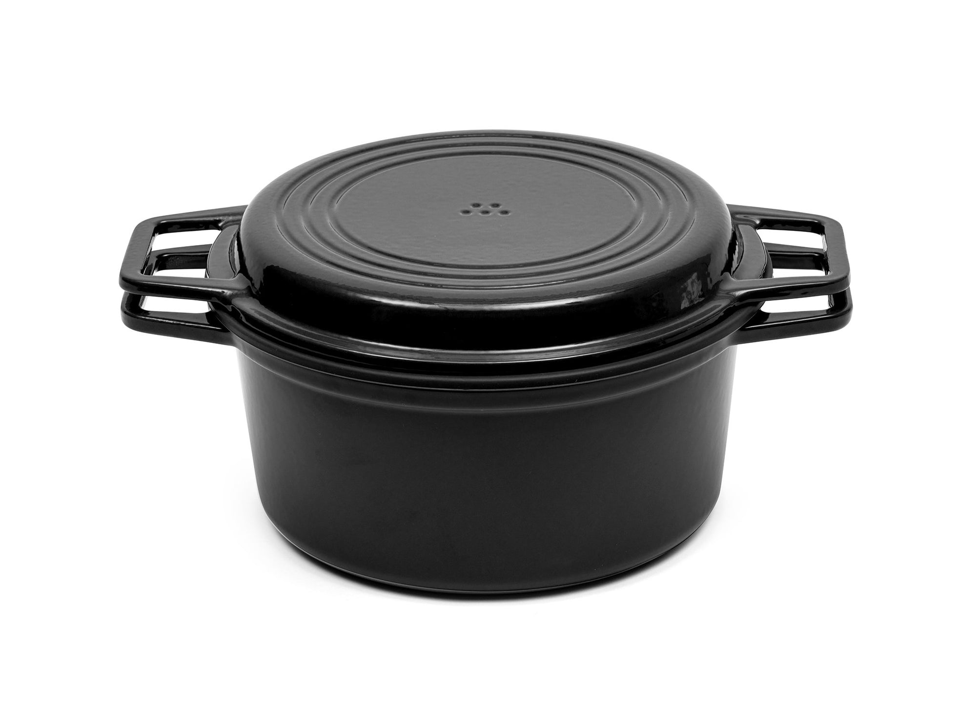 {{9-qt-grill-black}} A black 9-quart Misen Dutch Oven covered by matching Grill Lid.