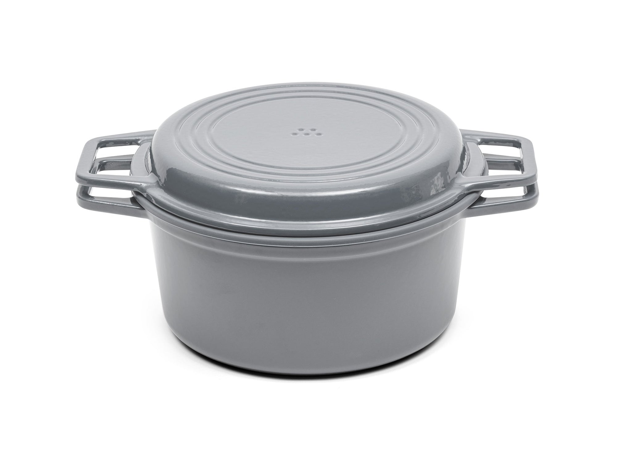 {{9-qt-grill-gray}} A gray 9-quart Misen Dutch Oven covered by matching Grill Lid.