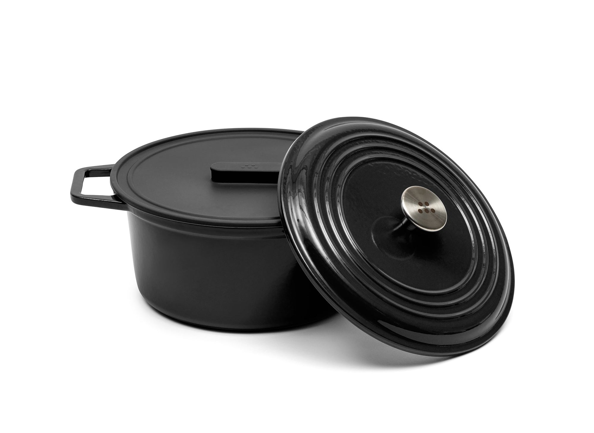 {{9-qt-traditional-black}} A black 9-quart Misen Dutch Oven with matching Traditional knob-style lid and silicone Universal Lid.