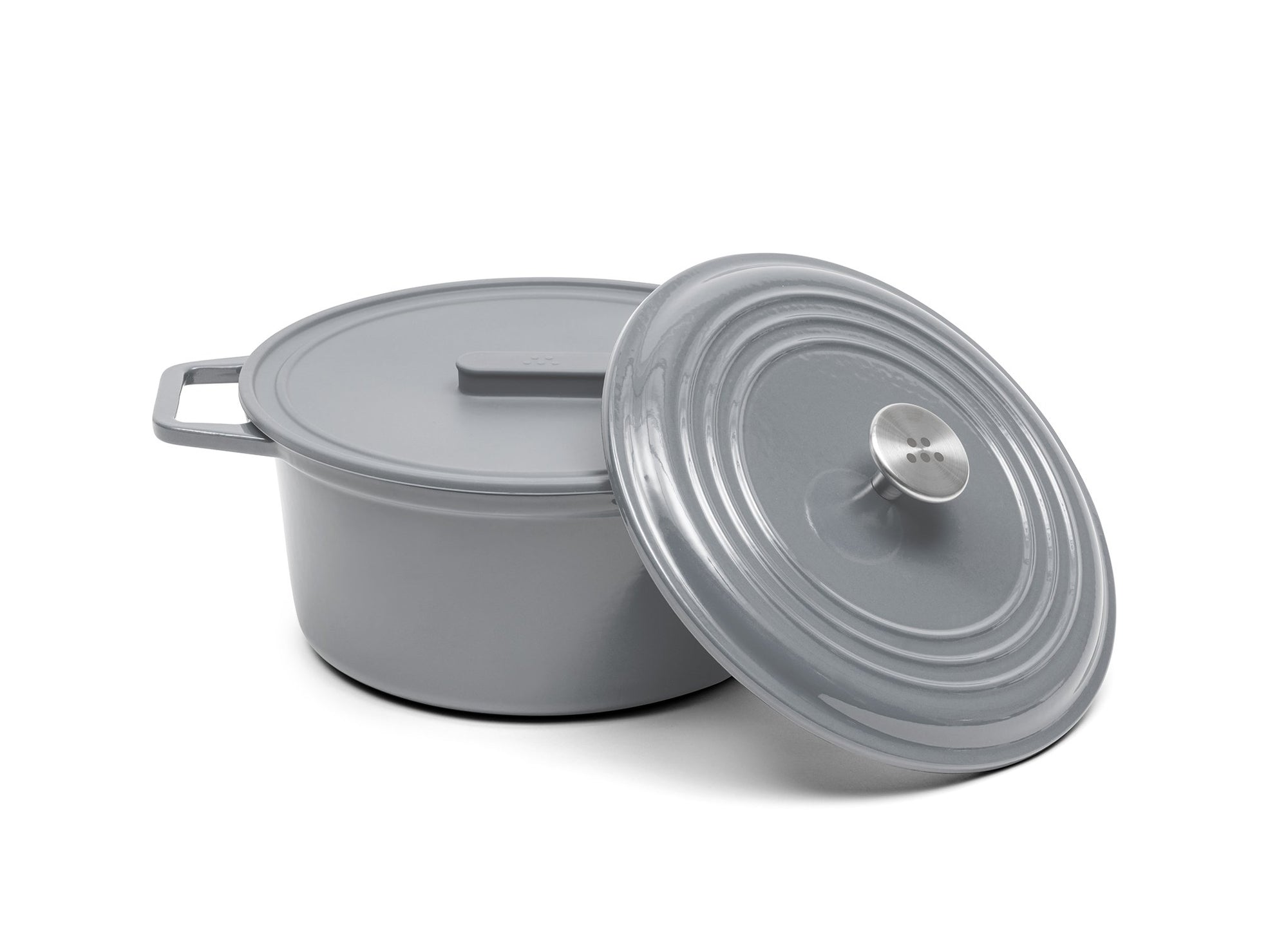 {{9-qt-traditional-gray}} A gray 9-quart Misen Dutch Oven with matching Traditional knob-style lid and silicone Universal Lid.