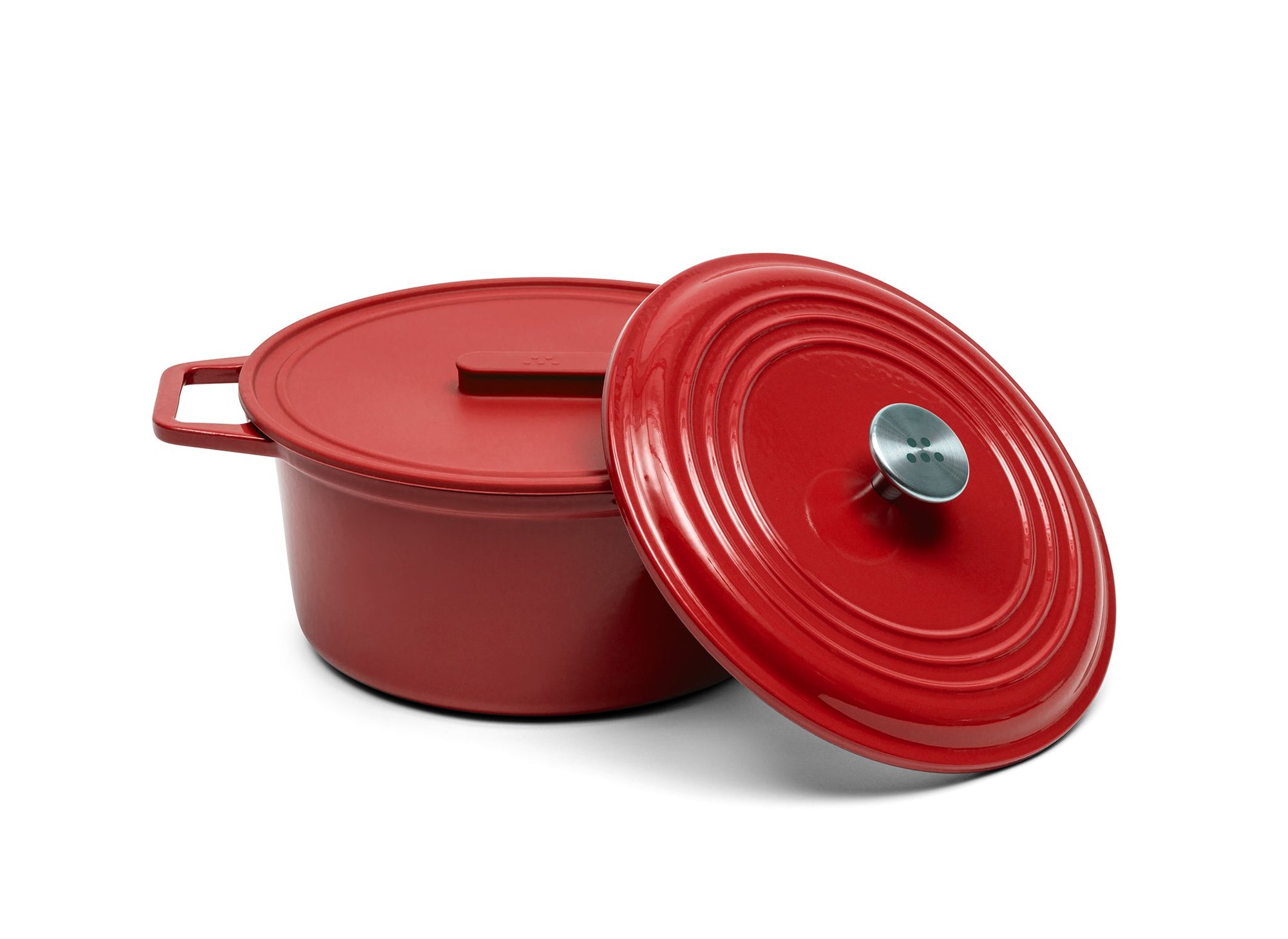 {{9-qt-traditional-red}} A red 9-quart Misen Dutch Oven with matching Traditional knob-style lid and silicone Universal Lid.