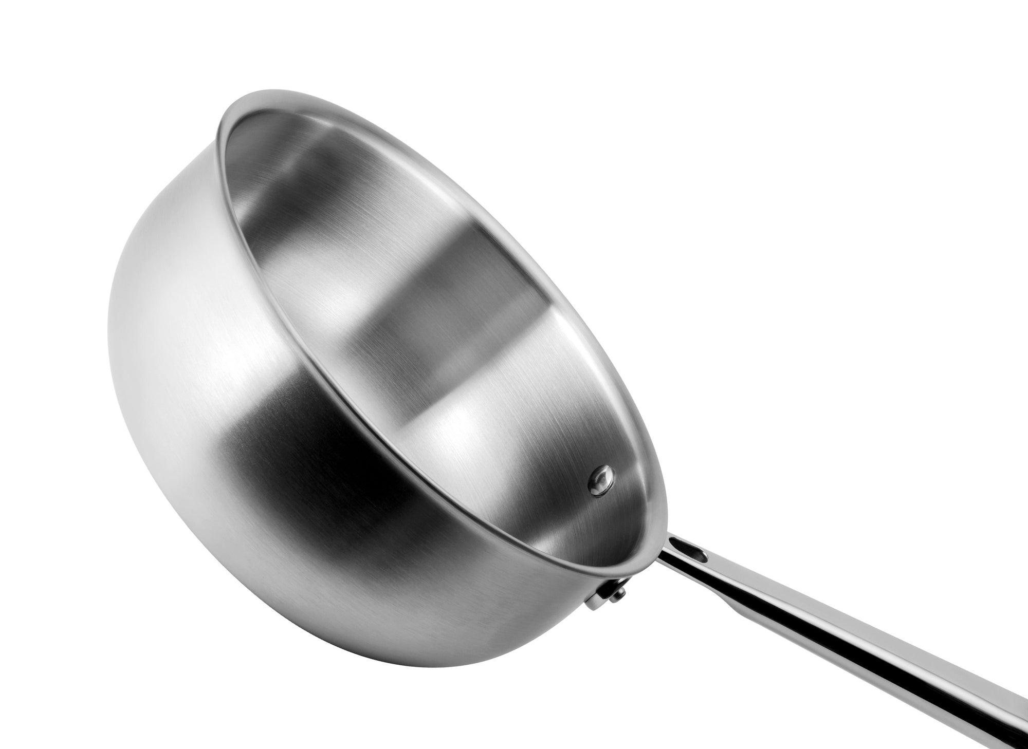 {{2-qt}} The 2 quart Misen Saucier has a thick, durable 3.0mm base that prevents warping.