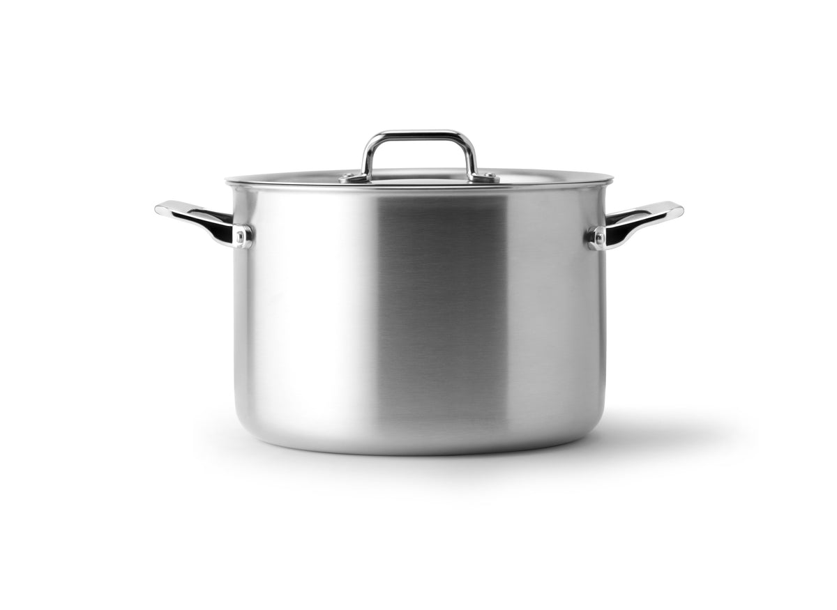 {{8-qt}} The Misen 8 QT Stockpot is the ideal combination of heat retention and fast, even heating for quicker boiling.