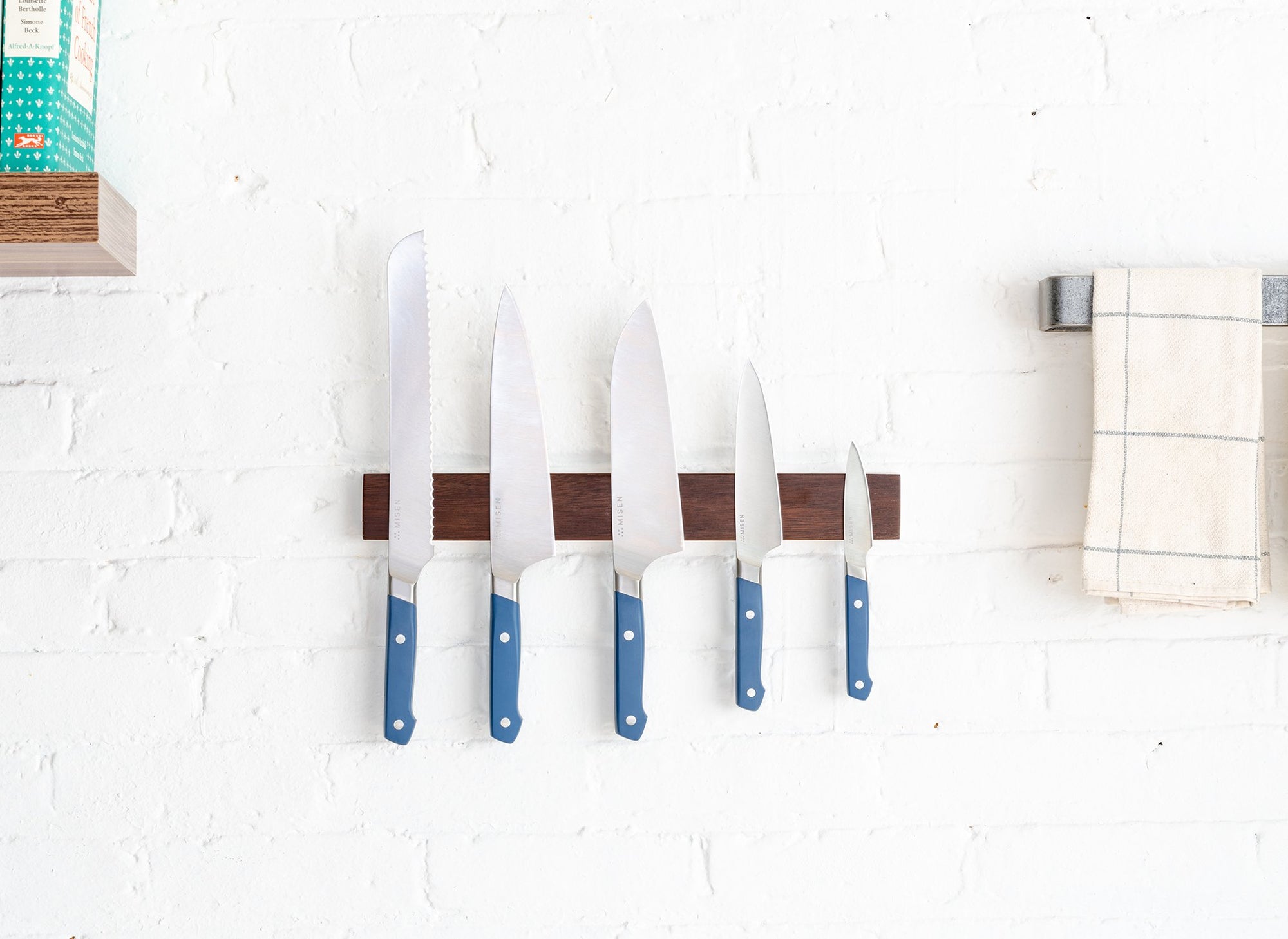 {{carbonized-acacia}} The acacia Magnetic Knife Strip can be wall-mounted anywhere: horizontally or vertically, even on cabinets or a refrigerator.