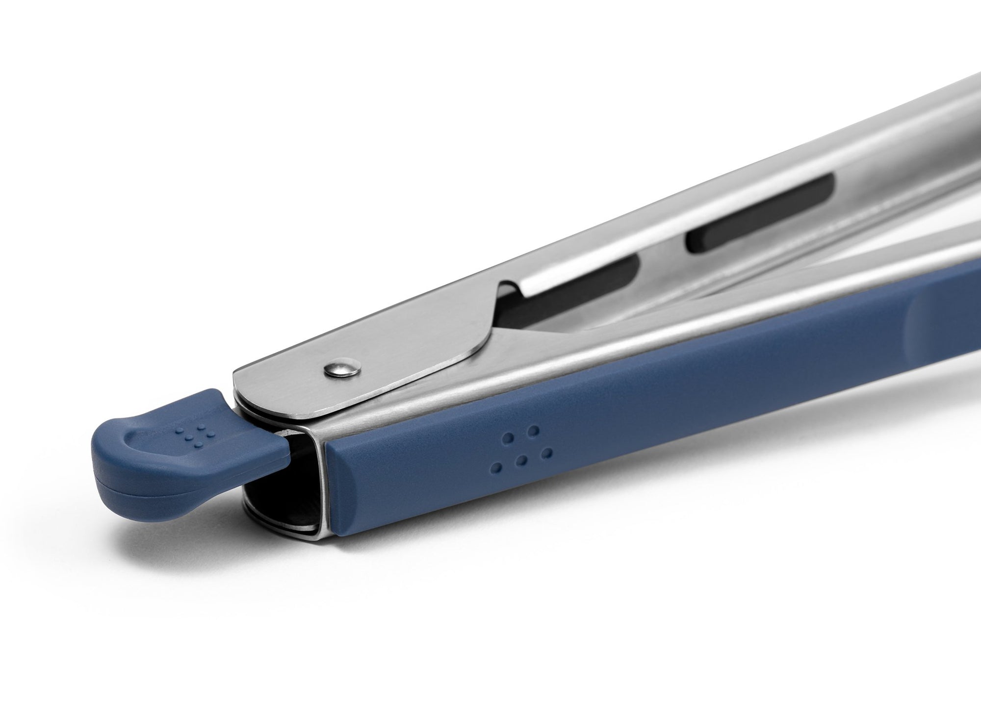 {{stainless-steel-blue}} Blue Misen Metal Tongs on a white background, showing blue push-pull locking tab and silicone handle grip.